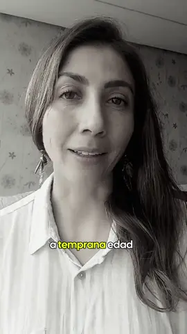 A partir de los 25 años, la producción de colágeno comienza a disminuir. Por eso, realizarte plasma rico en plaquetas a temprana edad ayuda a prevenir el envejecimiento prematuro, mantener la piel firme y estimular su regeneración natural. Es la forma más saludable de conservar una piel joven por más tiempo. 🌿 Eterna — ciencia que cuida tu piel desde hoy.