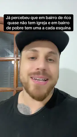 #igrejasevangélicas a cada esquina em bairro de pobre tem um motivo…