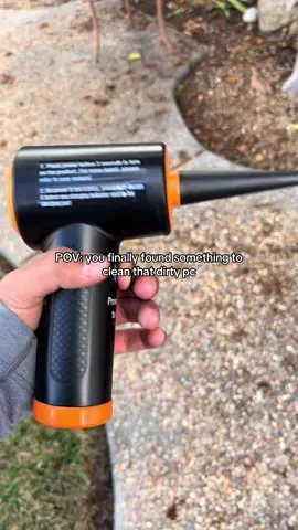 This things amazing, no battery’s just charge and go!!😁 #dustblower #dustremoval #pccleaning #tiktokshop #fyp 