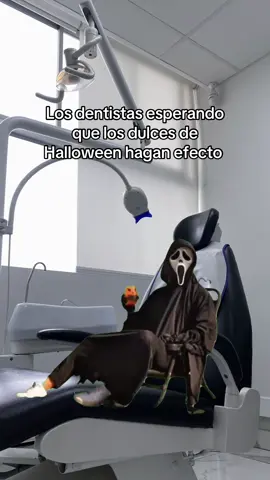 Es broma pero si quieren no es broma 😜 solo recuerden lavarse los dientes bieen #halloween #comedia #caries #dulces #31deoctubre 
