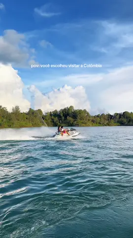 A vida é boa 💋🇨🇴 #jetski #colombia #guatape #dreamlife 