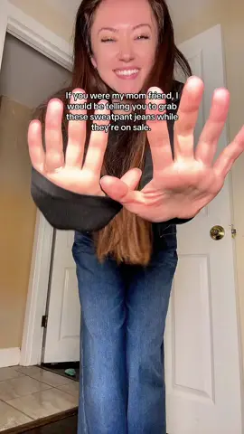 @Halara_official  #halara  #halarajeans  #halaratiktokshop #sweatpantjeans  #ActiveinHalara 