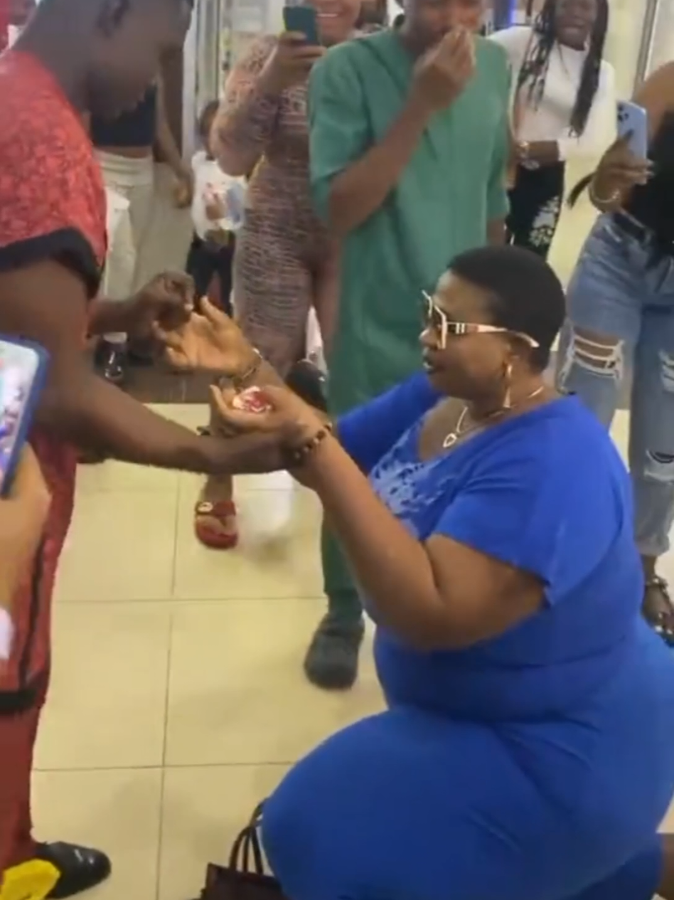 Replying to @legit.queen848  atleast say yes and sort out yourselves from home. #ugandatiktok🇺🇬 #marriage #kenyantiktok🇰🇪 #proposal  @prosperug @Digital Netmusic @MvLmusic #southafricatiktok 