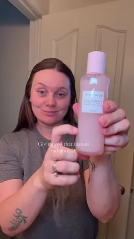 Your girl can’t get enough of it!!  #glowrecipewatermelonglow #glowrecipe #tiktokshopblackfriday #giftsforher #glassskin @Glow Recipe 