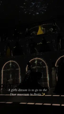 @Dior  #fyp #dior #fashion 
