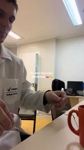 a rotina é pesada mas é satisfatória! seguimos #medicina #rotina #sonhos 