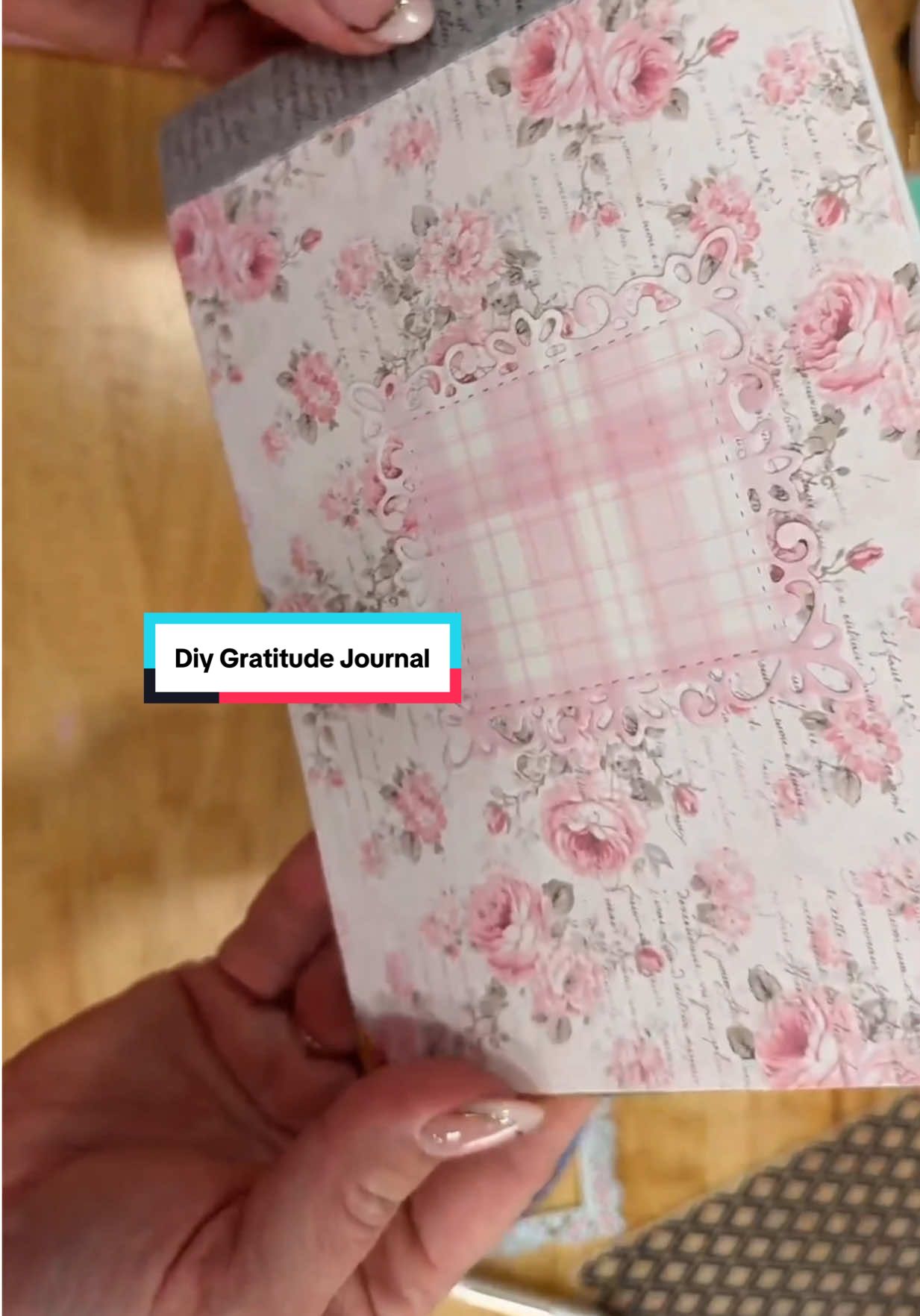 A big thank you to @thediyday for the inspiration for this project, you’re amazing! #journalideas #journaltok #gratitudejournal #craftingtiktok 