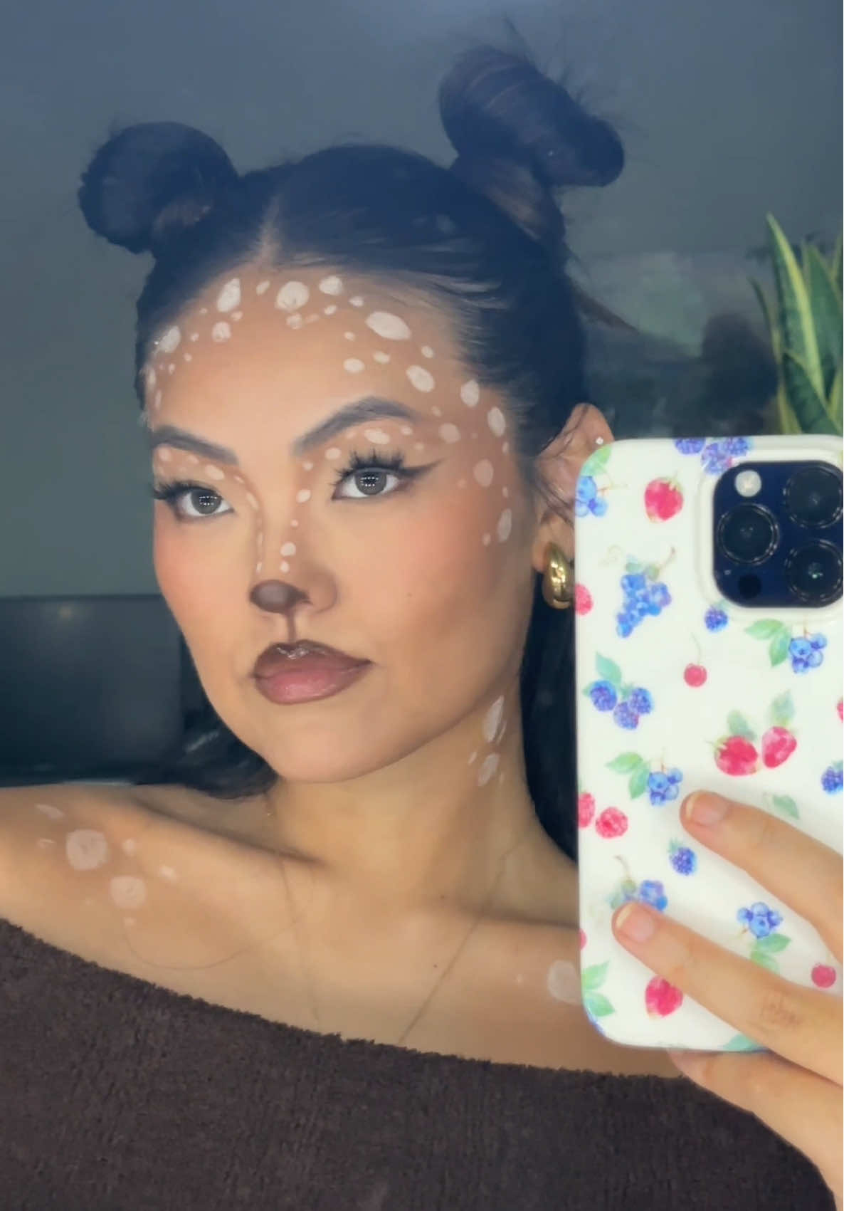 Deer Halloween makeup look! 🦌 last minute costume #halloweencostume #deermakeup #costumeideas #halloweenlook #lastminutehalloweencostumes 