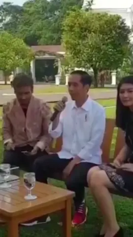 pak jokowi ngerap#promomakanharian #masukberandafyp #fypシ゚viral #promomakangajian #foryou 