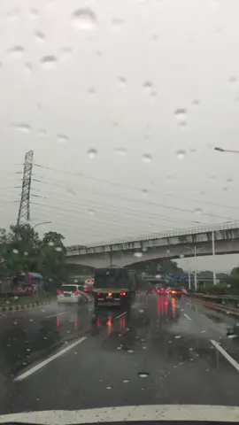 ada petir⚡️💦⛈️#djharisnugraha #mentahanvideo #4u #foryoupage 