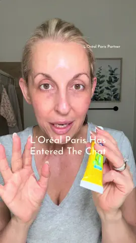 #lorealparispartner the new Instant Eye Bag Eraser didn’t come to play. The tiniest amount will lift those eyes and look great under makeup. Sorry about my light acting up on me! #lorealparismakeup #tiktokshopblackfriday  #undereyebags #tiktokshopcreatorpicks 