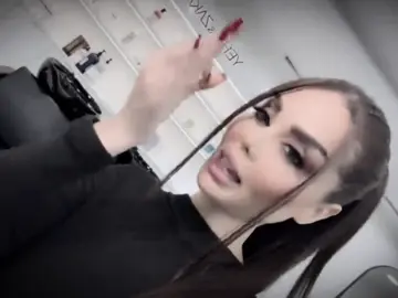 مالها حظ بالصداقات هالنيفين @Nivinenassereldine 💔 #نيفين_قسمة_ونصيب #قسمه_ونصيب #اكسبلور #مالي_خلق_احط_هاشتاقات #الشعب_الصيني_ماله_حل😂😂 