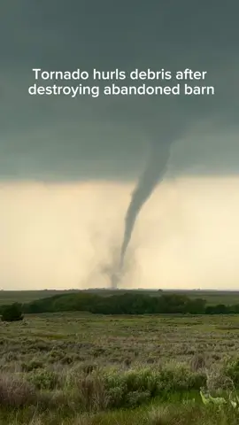Here’s a short clip of the Arnett, OK tornado I filmed back in May. The debris you see being tossed through the air are large sections of an abandoned barn that was struck by the tornado. Fortunately, no one was injured. #Tornado #ArnettOK #StormChasing #SevereWeather #TornadoFootage #WeatherVideo #StormVideo #ExtremeWeather #OklahomaWeather #StormChaser #StormPhotography #WeatherPhotography 
