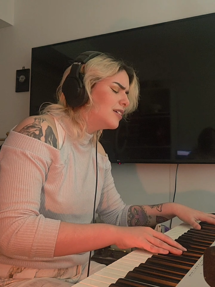 El diablo trabaja rápido #hazbinhotel #sera #piano #cover #voz 