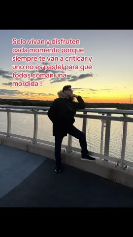 Viral para ti#2025 #bendiciones #saludos #vivan y disfruten cada momento #2025 #para ti#vida !#LIVEIncentiveProgram #GoLIVEGrowFast #PaidPartnership 