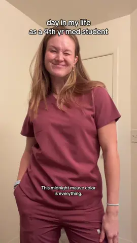 Ofc I gave my chauffeur 5 starts on the uber app 🤩@fabletics scrubs #fableticspartner #fableticsscrubs #scrubsmadetomove