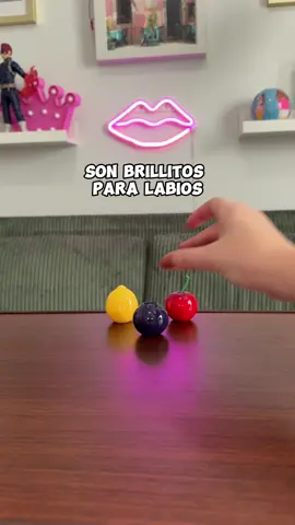 Brillos de labios,con olor a frutas.