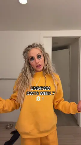 This hair wasn’t the easiest to get out but it was stunning 😭😭 #dwts 