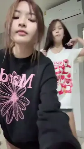 ขวาซ้ายขวา 😝 #จิ้กซอว์ #2010 #ชะเอมดิว่ะ #2012 #fyp 