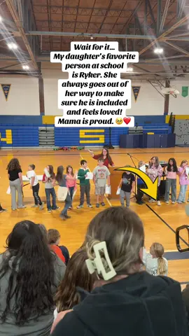 @miss_vee Cali loves Ryker! ❤️ 