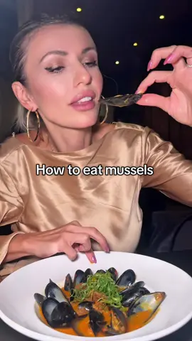 Is this how you eat mussels?  📍 Casalena in Woodland Hills CA