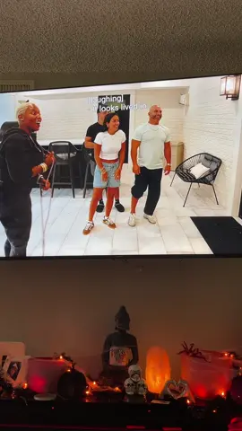 In case you didn’t know .. Wife Swap is on @Peacock  🦚 ! I  love it soooo far 🥹 I was skeptical bc the OG Wife Swap was ICONIC ✨ but this one is hitting a soft spot 🫶🏽 #wifeswap #peacock go check it out 