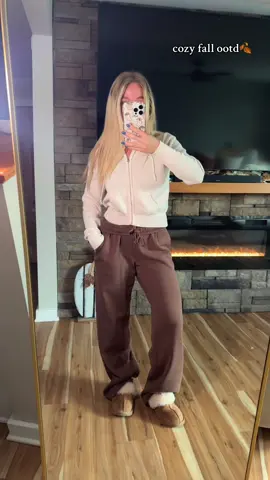 @pacsun the best sweatpants 🤩 #sweatpants #cozy #fallfashion #OOTD #fashiontiktok 