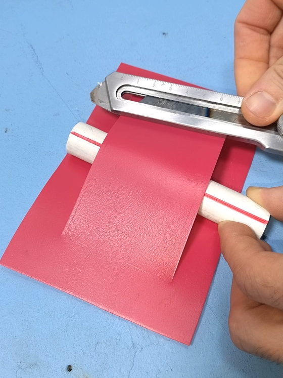 How to Make a Creative and Smart DIY Plastic Door Stopper #DIY #doors #tips #tricks #LifeHack 