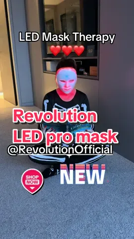 Revolution LED pro face mask ❤️ My new gadget, I’m loving it so far ❤️ so good for your skin , red, green and blue light therapy @RevolutionOfficial #revolutionledmask #ledmask #tiktokmademebuyit #blackfriday 