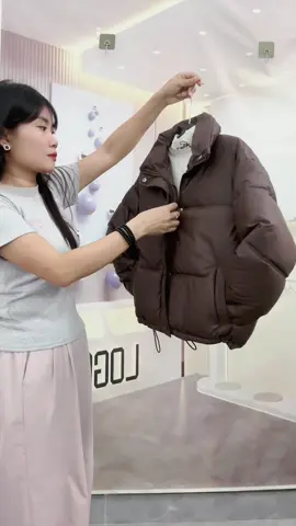 Chị em có áo ấm chưa#xuhuongtiktokk #xuhuong #aokhoac #aophao #thoitrang 