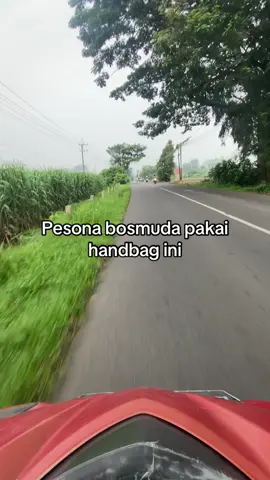 Sudah ada talinya juga loh #handbags #handbagtiktok #handbagmurah 