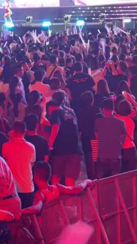 Đi sinh nhật tỉnh nhảy bằng cả tính mạng :)))) #nhảytrend  #concertHaLong #fyp 