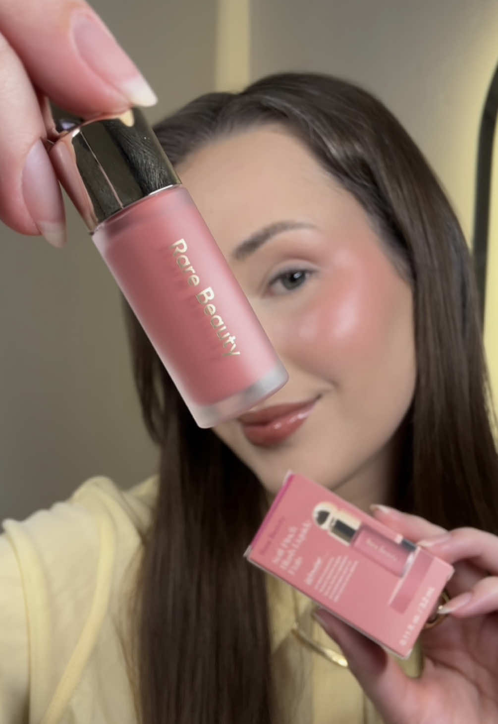 testando nova cor Wonder do blush da @Rare Beauty 💌💌 Eu amei esse tom amigas, o que vocês acharam?! Querem que eu mostre todos os tons que tenho?  comprei na @Sephora Brasil 💖 #blush #rarebeauty #wonder #softpinchliquidblush 