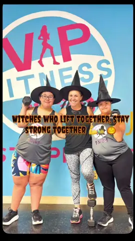 These two came ready to cast some spells and crush their goals! 🧙‍♀️💪🏻 Bringing the Halloween spirit early and still showing up STRONG! 🎃🔥 #VIPStrong #Fitness #halloween #HalloweenWorkout #witchyvibes 