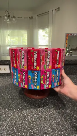 I made a Halloween candy bowl out of candy 🤗 #halloweendiy #halloweenishere #candy 