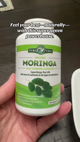 Pura Vida Organic Moringa Leaf Powder Capsules are packed with pure, plant-based nutrition to help you stay energized and balanced—without caffeine. Each bottle contains 120 vegan capsules made from organically grown moringa leaves, known as one of nature’s most nutrient-dense superfoods. Simple, clean, and made in the USA, these capsules make it easy to add daily greens to your wellness routine. 	•	Naturally caffeine-free energy support 	•	120 organic, vegan capsules per bottle 	•	Made from pure moringa leaf powder—no fillers or additives 	2.	Try it today and feel the difference naturally. 	 #VeganWellness #CaffeineFree #PlantBasedNutrition #HealthyLiving #SuperGreens