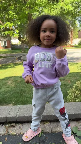 I’m feeling myself 😍😌guys#iambeautifulbeauty #beauty #dance #kidsoftiktok 