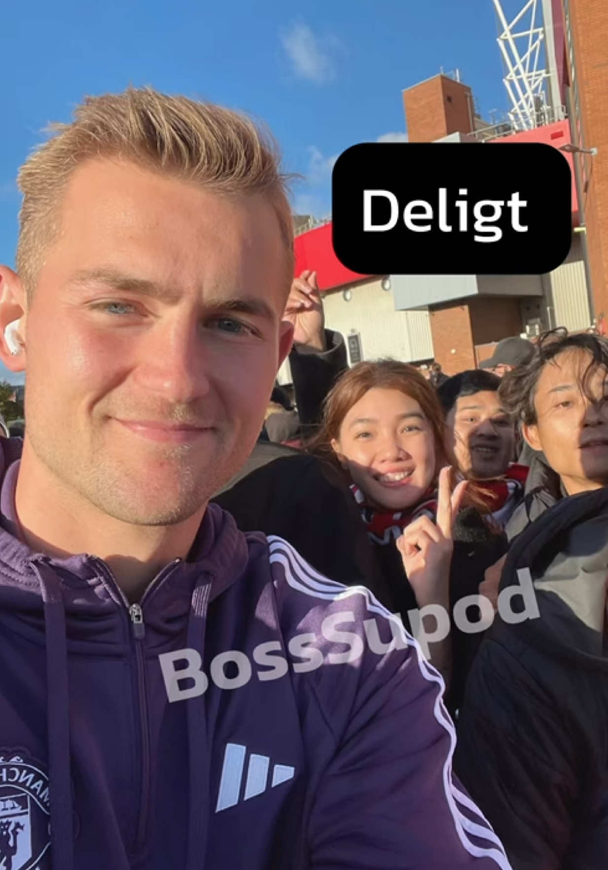 เมื่อเดอลิกเอามือถือแฟนผมไปปปปป 🫣 #matthijsdeligt #delight #manchesterunited #manutd #manu 
