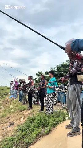 ខាំៗពេកហើយត្រីអាងភាសខេត្តបាត់ដំបង#បបក់ត្រីធម្មជាតិ🎣🇰🇭 