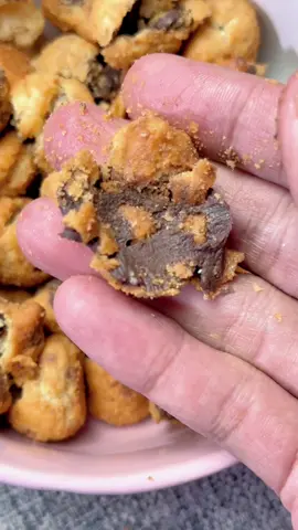 Replying to @Doo Cemilan enak  Soes Coklat  500g/1g sedang viral karena lagi diskon buruan cekout stok terbatas #soescoklat #soescoklatlumer #soeskering #soescoklatmurah #kuesoes 