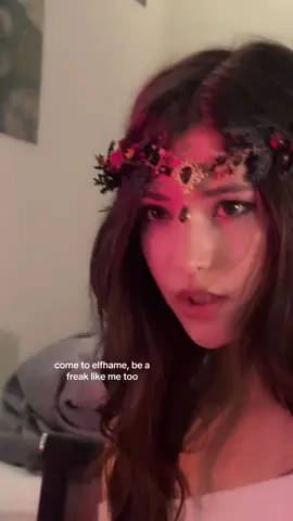 Then she became a queen crown: @MOSTORY #judeduarte #BookTok #thecruelprince #cardangreenbriar #bookish 