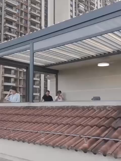 🔆 MÁI NHÔM CHỚP LẬT KẾT HỢP RÈM ZIPPER TỰ ĐỘNG - GIẢI PHÁP TOÀN DIỆN CHO KHÔNG GIAN NGOÀI TRỜI 🌟 COMBO 2 TRONG 1 - TIỆN ÍCH VƯỢT TRỘI ✅ Mái nhôm chớp lật thông minh: Che nắng mưa linh hoạt, điều chỉnh góc nghiêng theo nhu cầu Lấy gió tự nhiên, lấy sáng dịu nhẹ, thông thoáng tối ưu Khung nhôm hợp kim siêu bền, vận hành êm ái ✅ Rèm zipper tự động cao cấp: Che nắng mưa hiệu quả, ngăn muỗi và côn trùng xâm nhập Vận hành tự động mượt mà, điều khiển từ xa tiện lợi Chất liệu vải bạt cao cấp, độ bền vượt trội 🏠 ỨNG DỤNG HOÀN HẢO • Sân vườn biệt thự • Sân thượng nhà phố • Ban công căn hộ • Khu vực hồ bơi • Quán cafe ngoài trời • Nhà hàng, khách sạn 📞 LIÊN HỆ NGAY ĐỂ ĐƯỢC TƯ VẤN! ☎ Hotline: 0933646485 🚚 Lắp đặt toàn quốc - Bảo hành chính hãng #mainhomchoplat #remzipper #maichengoaitroi #mainhom #maichedidong #maichenangmua TẬN HƯỞNG KHÔNG GIAN SỐNG NGOÀI TRỜI TRỌN VẸN - BẢO VỆ TOÀN DIỆN TỪ A ĐẾN Z! 🌿✨