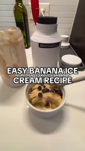 Beast blender + frozen bananas = at home bananas ice cream #bananaicecream #healthydessert #easydessert 