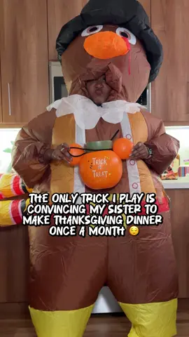 Boo 😂😋 #halloweencostume #thanksgiving #food 