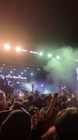 ini jg lucu bgt semalem🥺 #hindia #purwokerto #panggungrayapurwokerto 