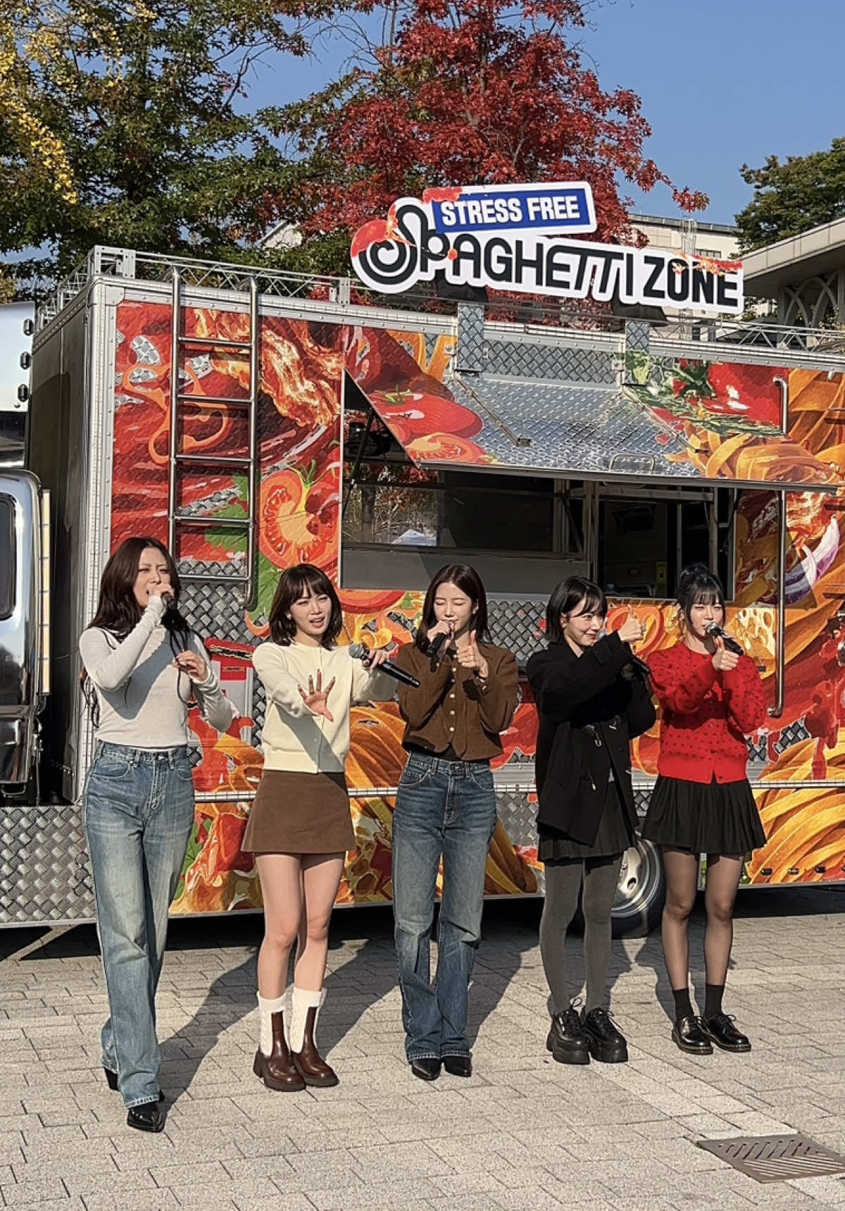 Le Sserafim Stress Free Spaghetti Zone at Yonsei University 🍝 @LE SSERAFIM  #르세라핌 #lesserafim #yonseiuniversity #studentlife 