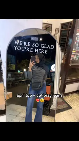 sebagus itu jan lupa co🫵🫰#apriltop #apriltopknitwanita #outfitisnpo #fyp 