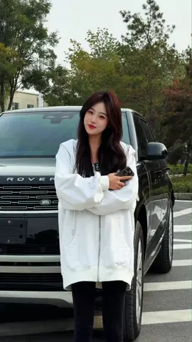 Someone is waiting for you, you have a home to return to, and food to eat—that's probably happiness. #UsedCars #exports #electricvehicles #NewEnergy #luxurycars 