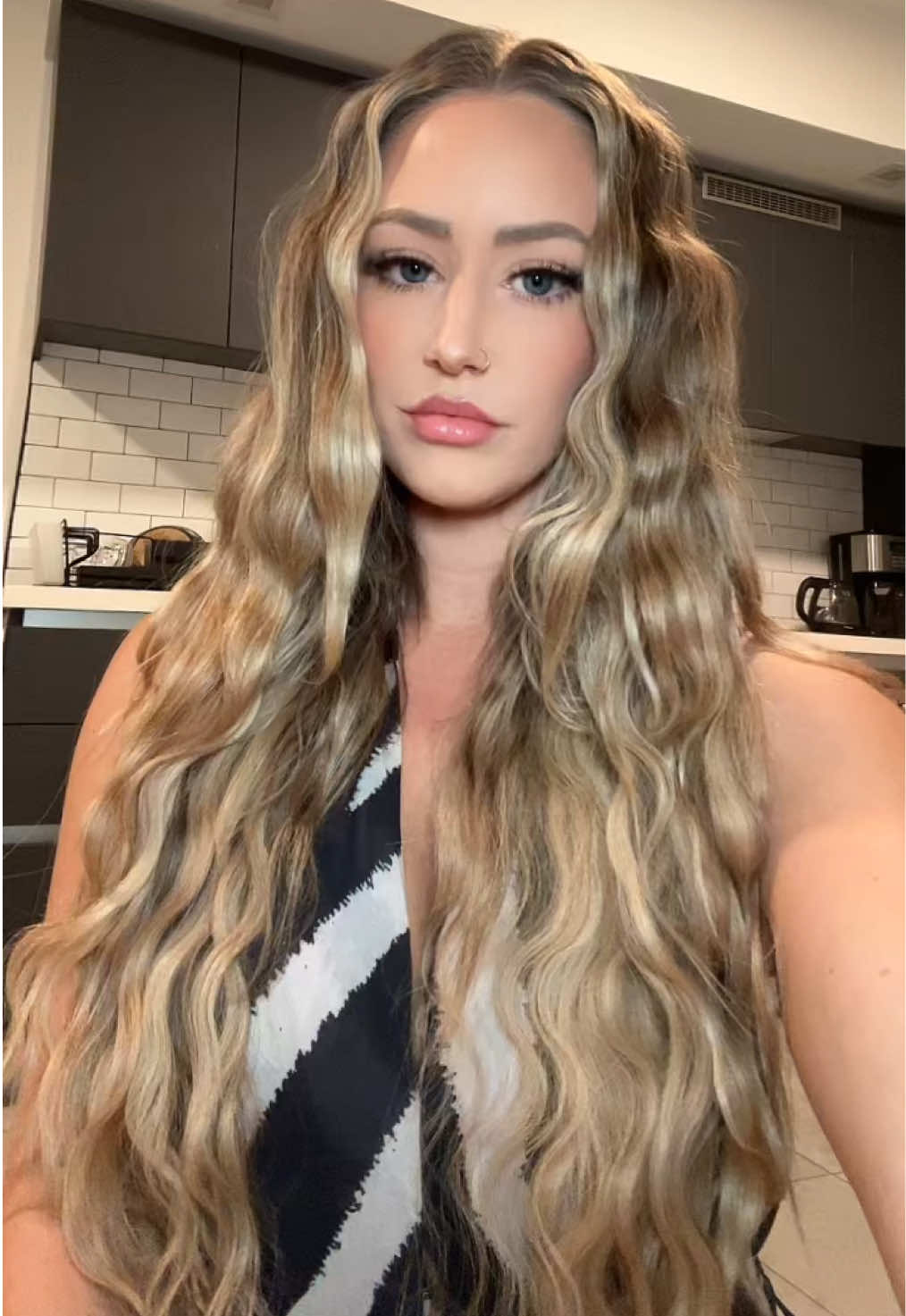 Why wouldn’t I? 😜 #baddie #bop #hottie #blondegirl #prettygirl 