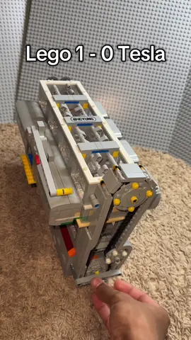 Lego 1 - 0 Tesla